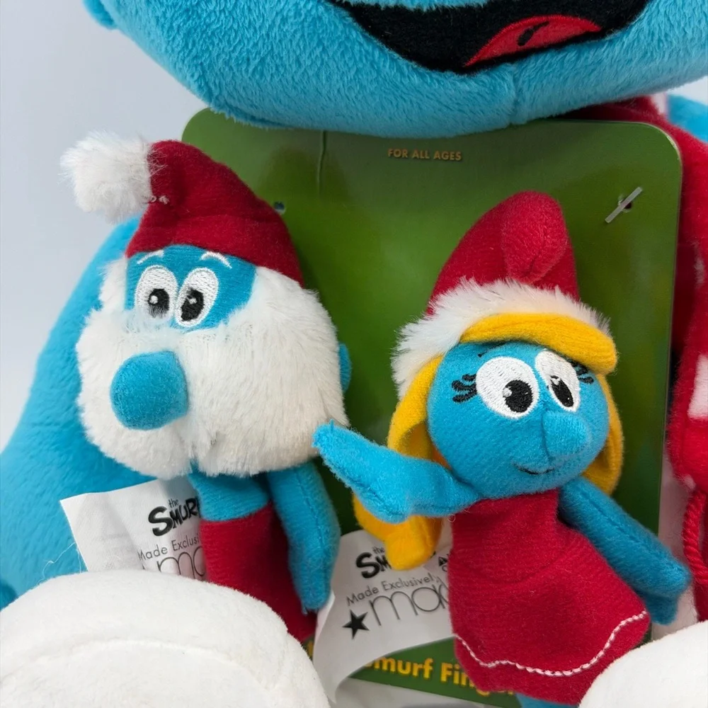 The Smurfs With Finger Pals Holiday Smurf Plush with Santa Hat 2010